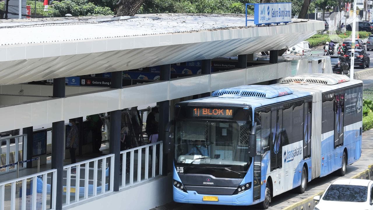 Kemacetan Kolong JORR Lumpuhkan Transjakarta: Ribuan Warga Terlambat Kerja, Ini Solusi Jangka Panjangnya