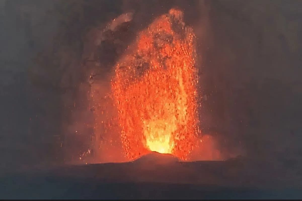 Debat Ketenangan vs Kewaspadaan: Mengapa Meluruhnya Erupsi Anak Krakatau Bukan Alasan untuk Lengah
